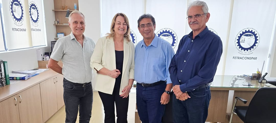 Reunião de alinhamento na Fetraconspar